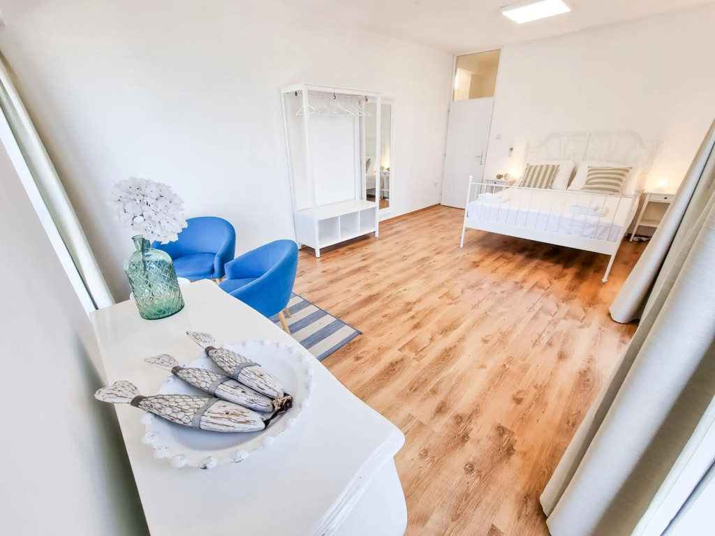 umag seafront seaview center apartment old town 3