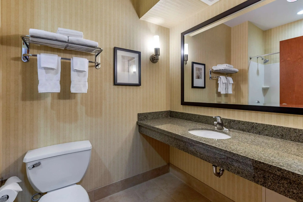 Comfort Inn & Suites Gateway to Glacier National Park