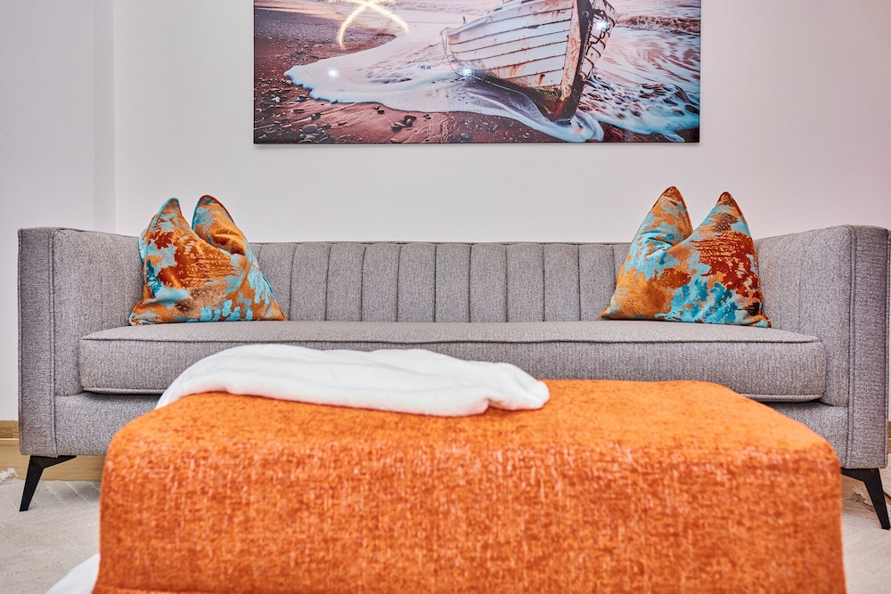 Makao By Edmor Suites