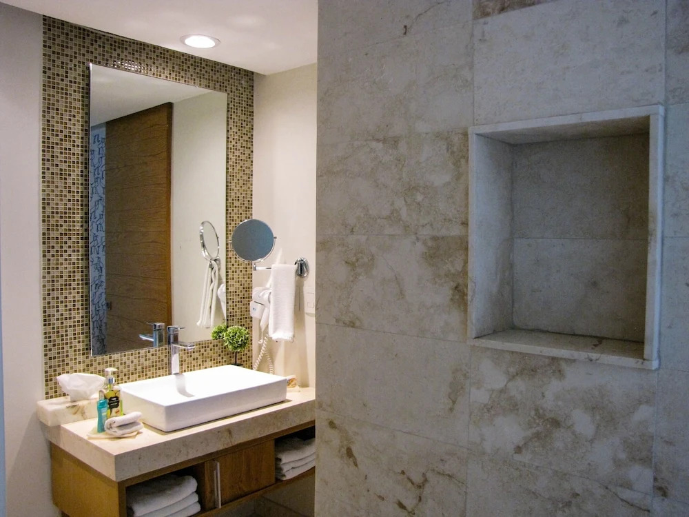 Anah Downtown DT 303