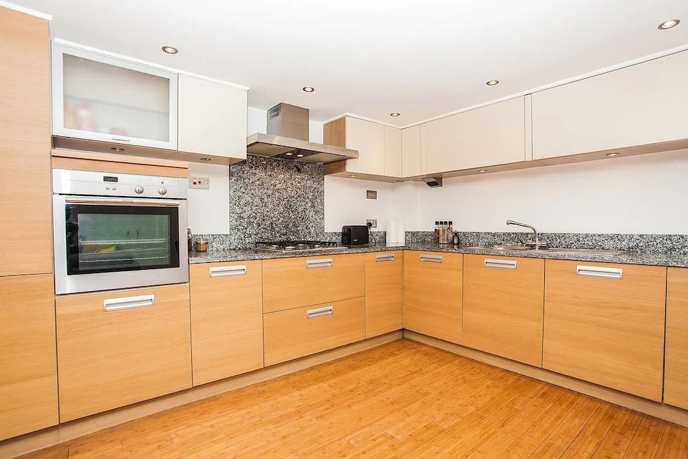 Spacious 2 Bedroom in Clapham