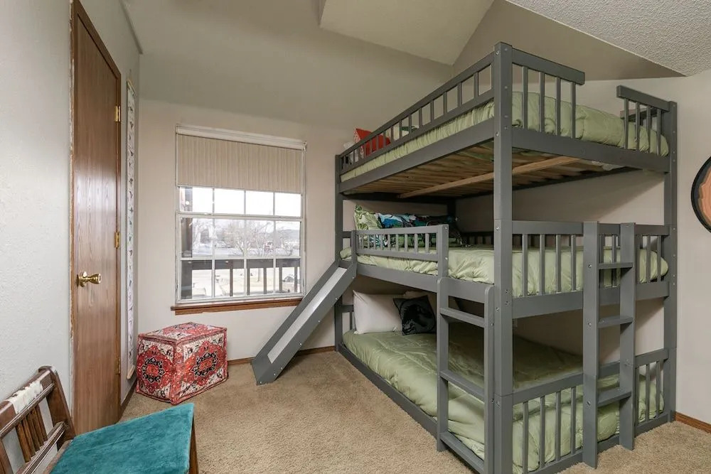 Green Meadow Getaway 2 Bedroom Condo