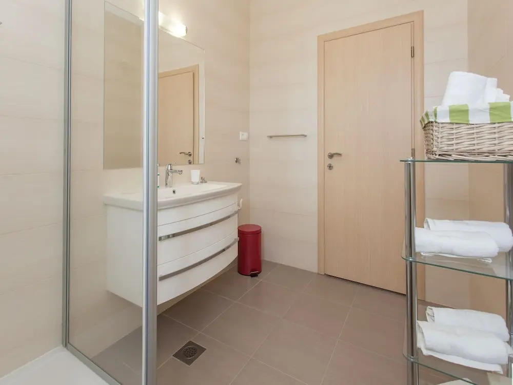 Spacious Villa in Vodice With Pool