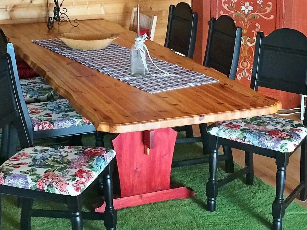 10 Person Holiday Home in Evje