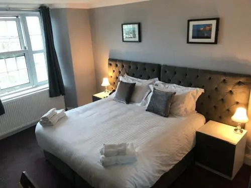 The Yacht Inn