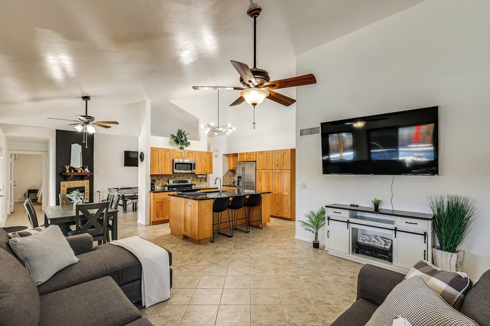 Glendale Entertainment Hub! Family Home w/ Pool
