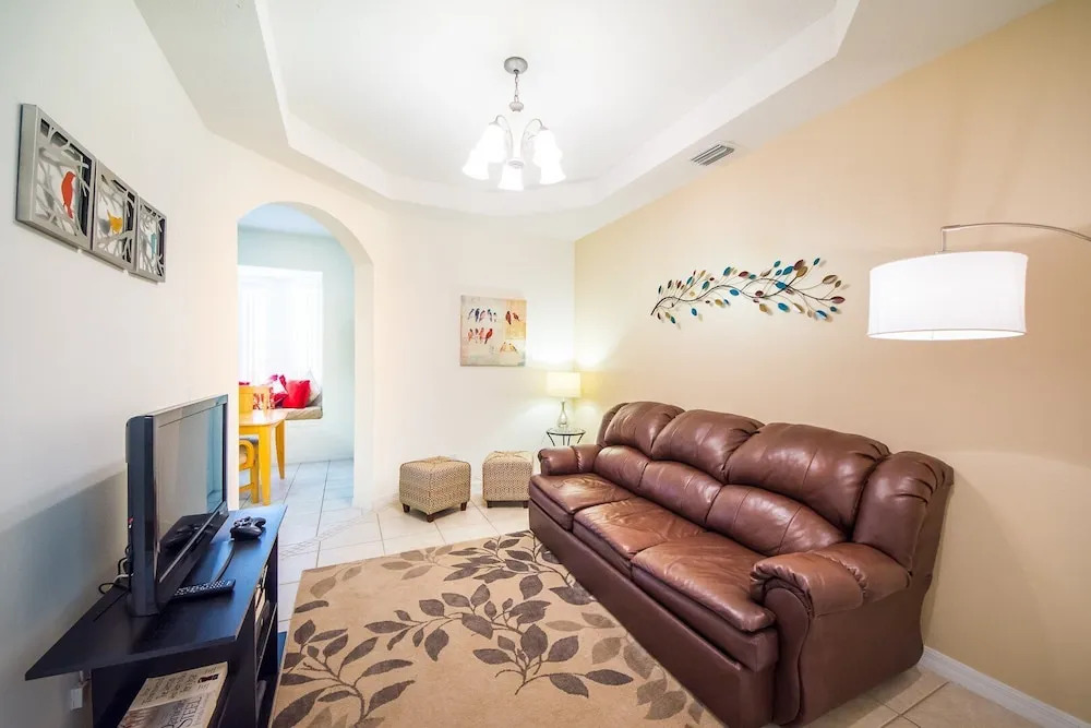 5BR Calabay Parc Pool Home 513 by OVRH