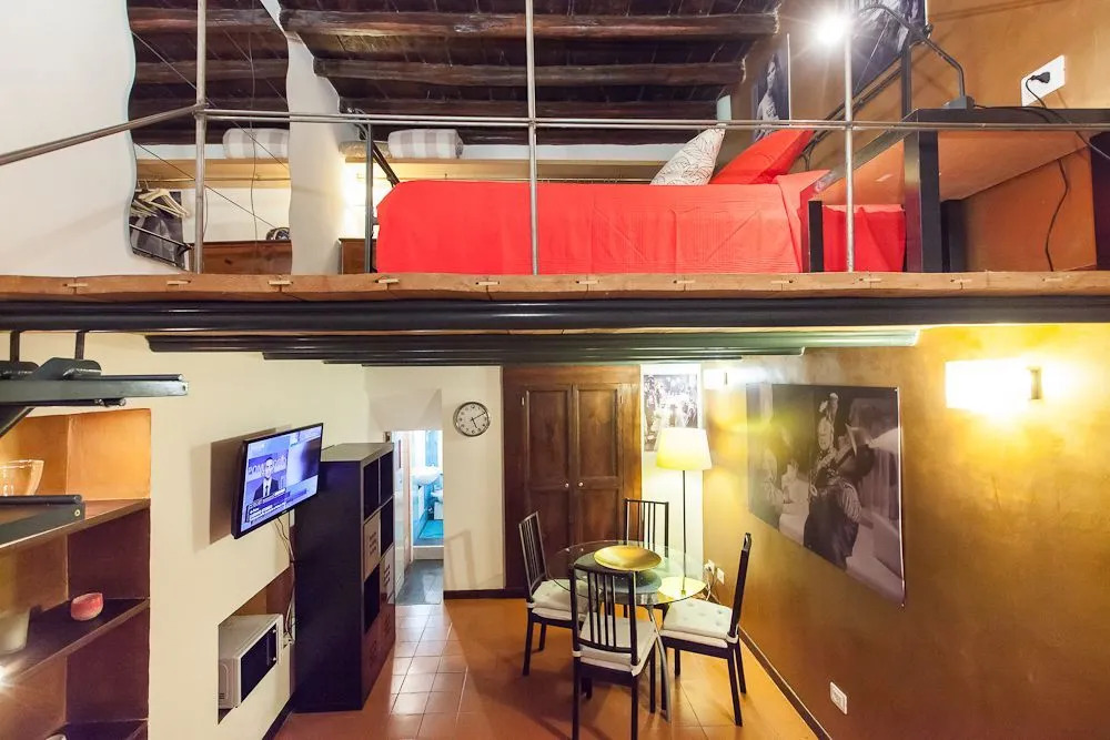 Trevi Fountain Elegant Two Bedrooms
