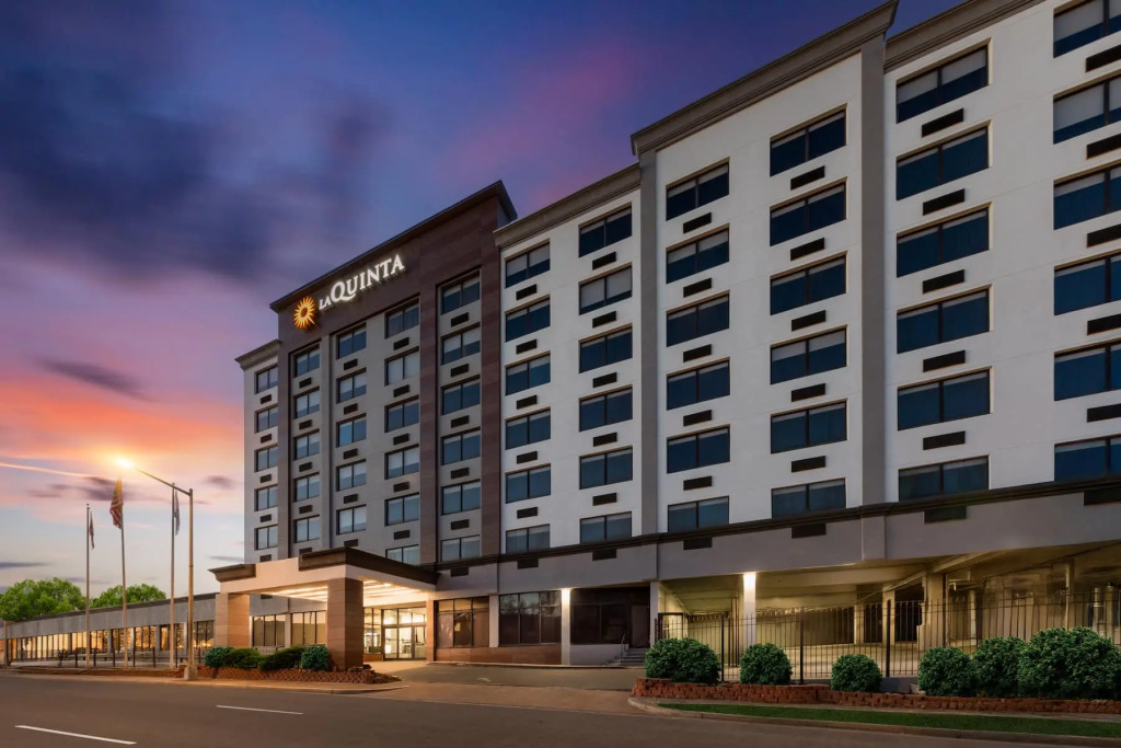 Holiday Inn Express & Suites Washington DC - NoMA by IHG