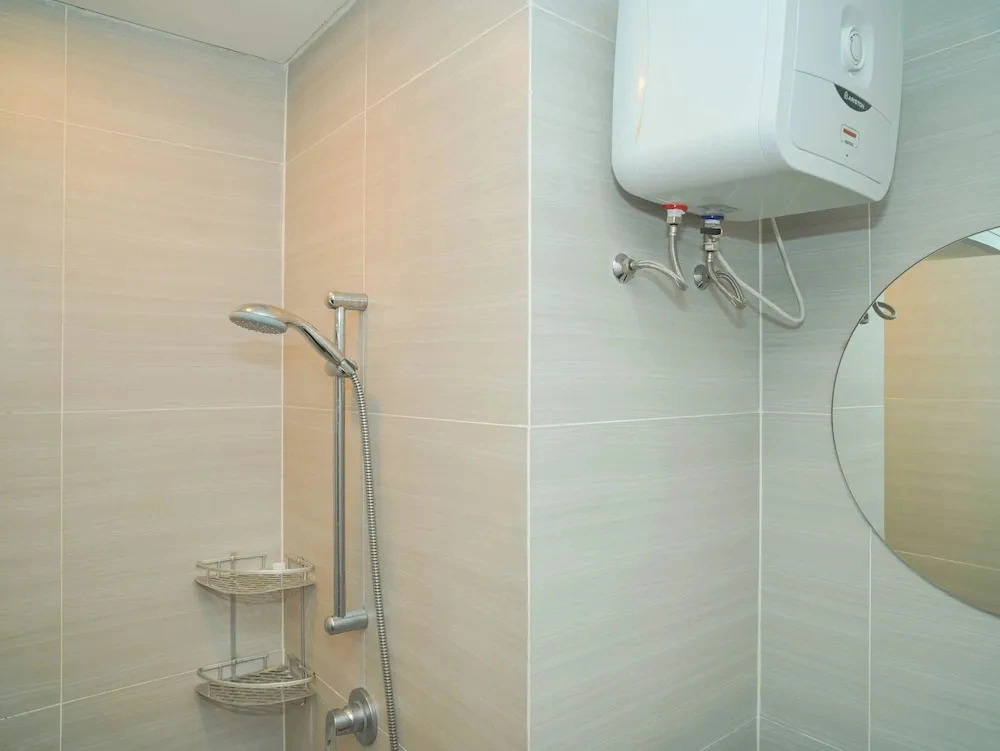 Serene Studio For 2 Pax At West Vista Apartment