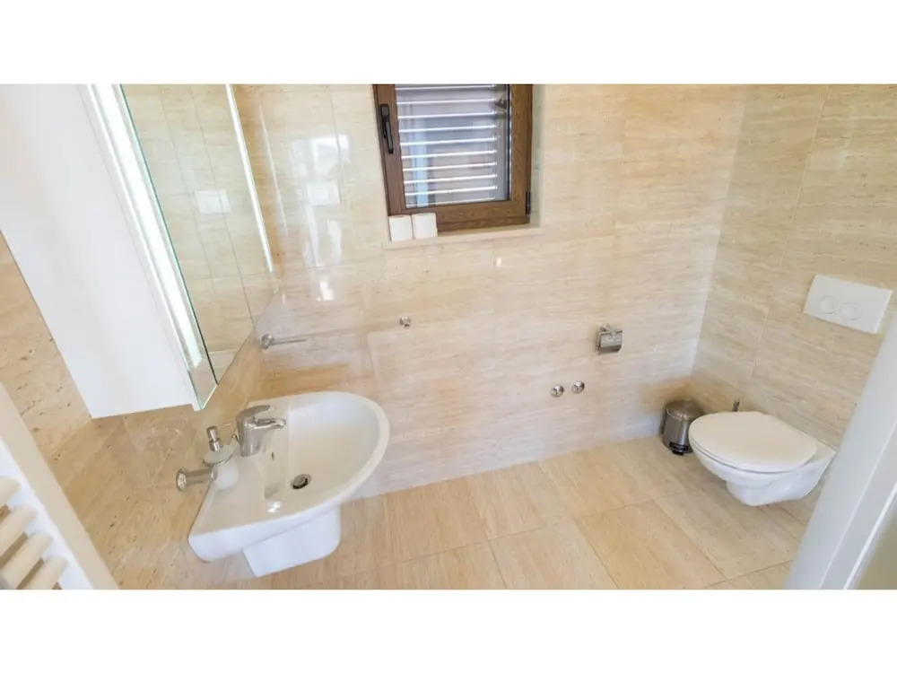 Villa With Private Pool and Garden Ideal for up to 12 Guest