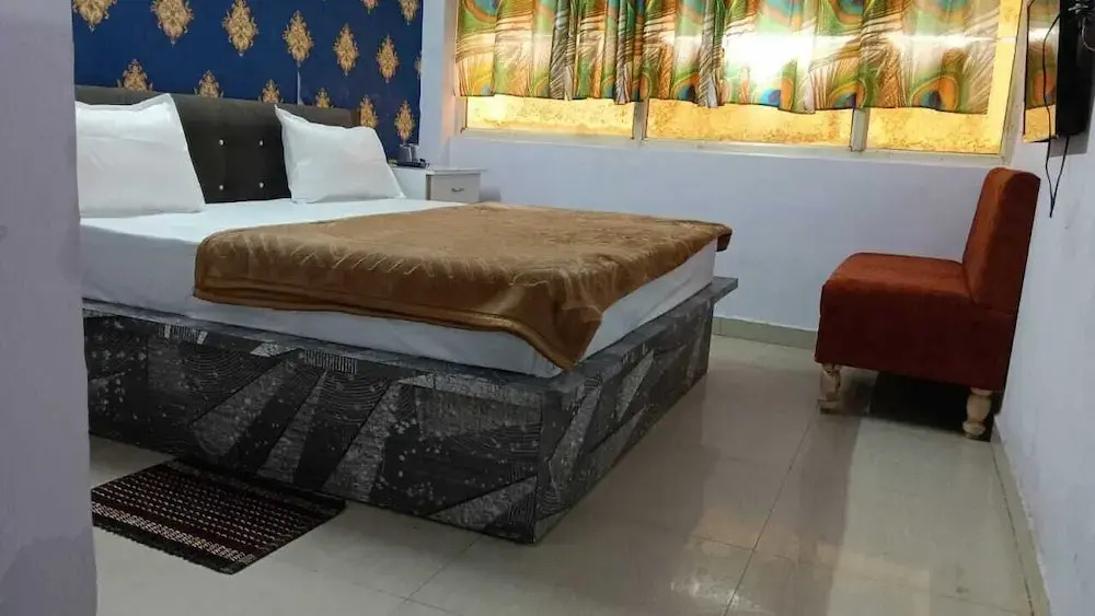 Hotel Trishla Inn Lodging & Boarding
