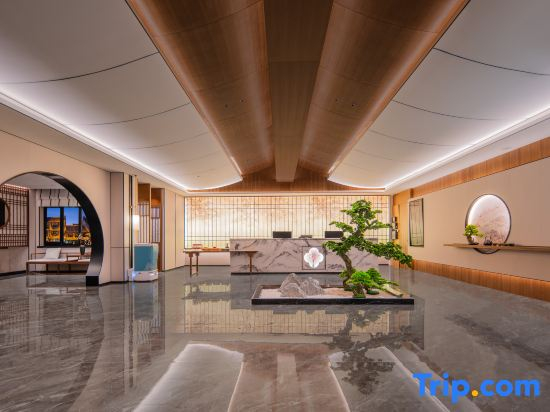 Moshang Qingju Hotel (Liangshan Longcheng Square Store)
