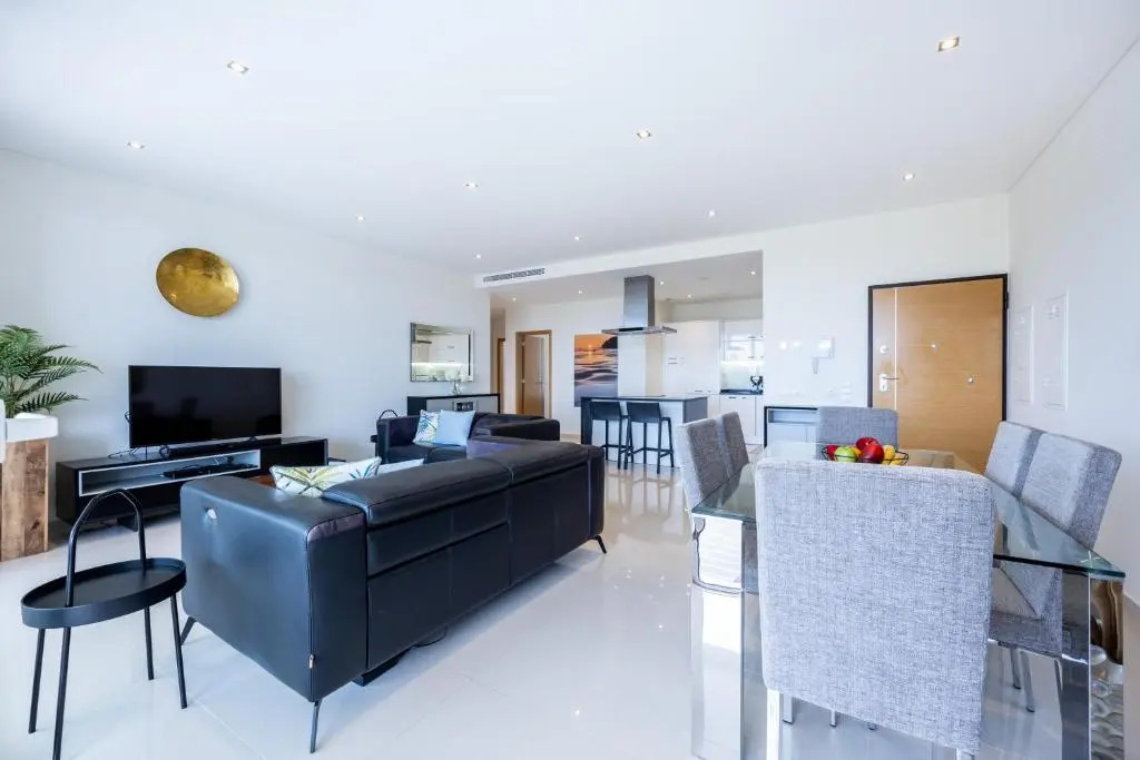 CoolHouses Algarve Lagos, 3 Bed modern Flat, outdoor, Indoor pools and SPA, Amor à Vida