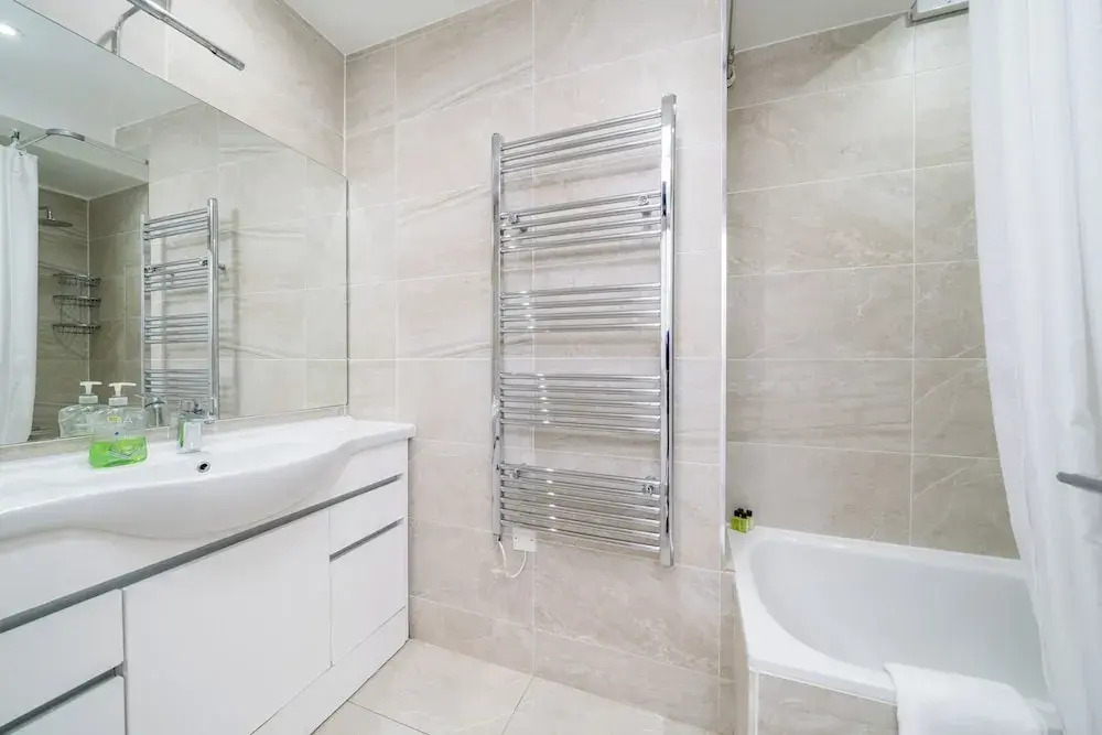 JOIVY 2-bed flat near Notting Hill