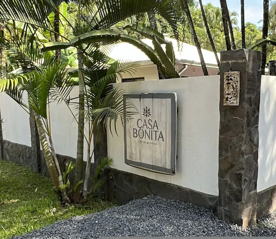 Casa Bonita - 5BR With Pool Walk to Beach