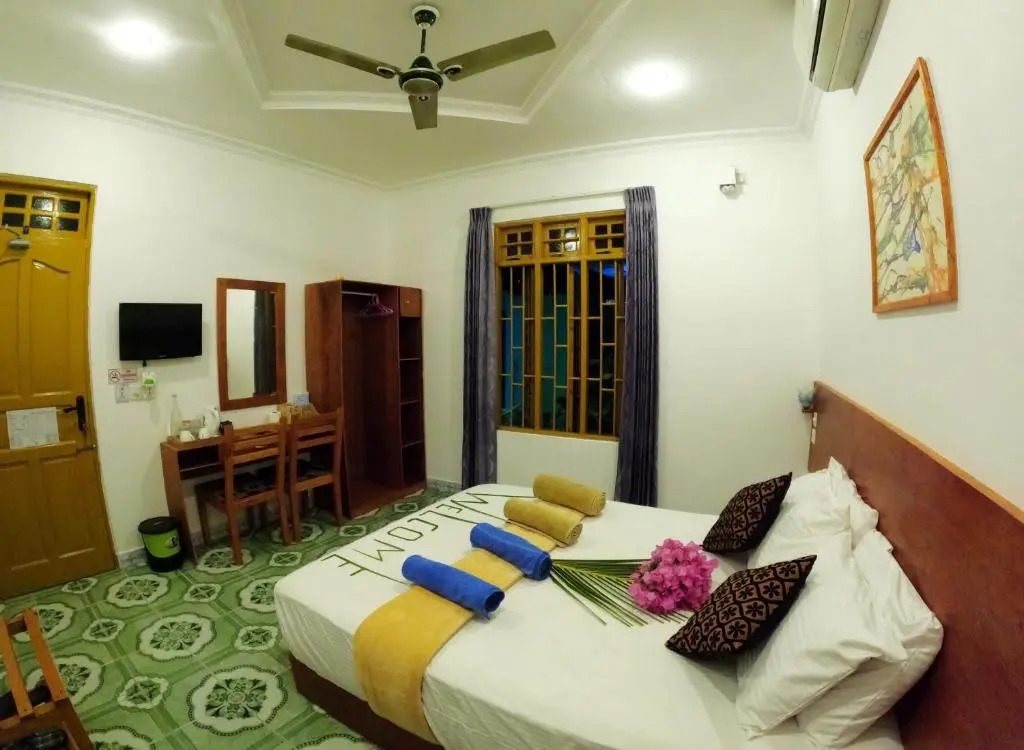 Adroit Beach Inn