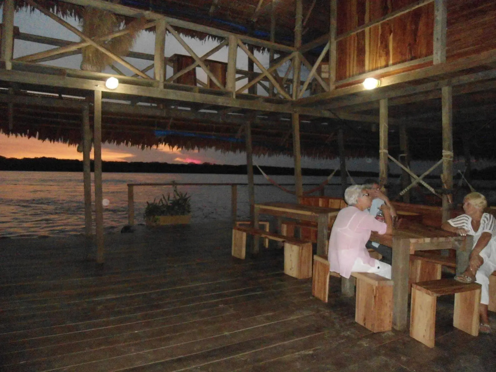 Kurupira Cabin Floating