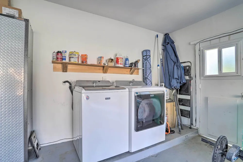 226242 3 BR Oasis w/ Hot Tub By Golf & Coachella!
