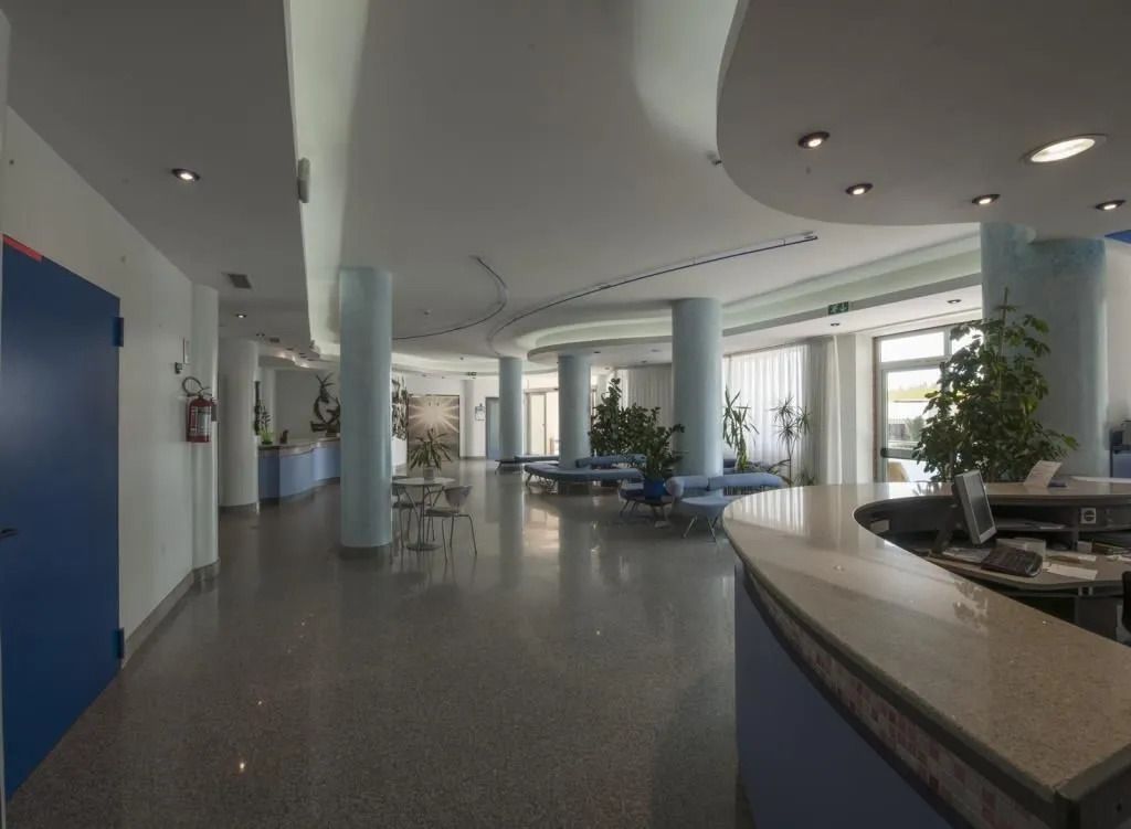 Hotel Maxims