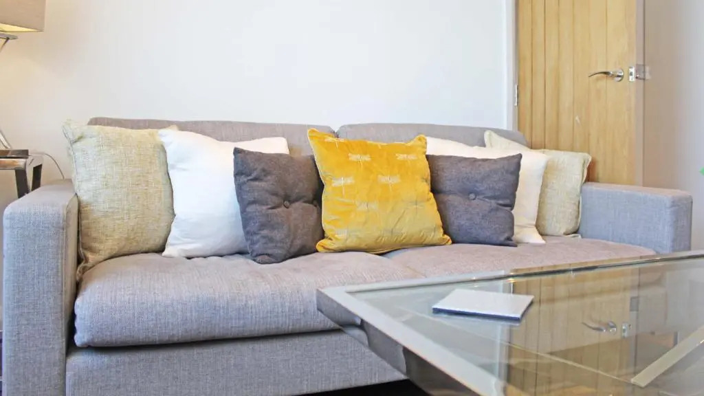 Sea front luxury apartment with sea views