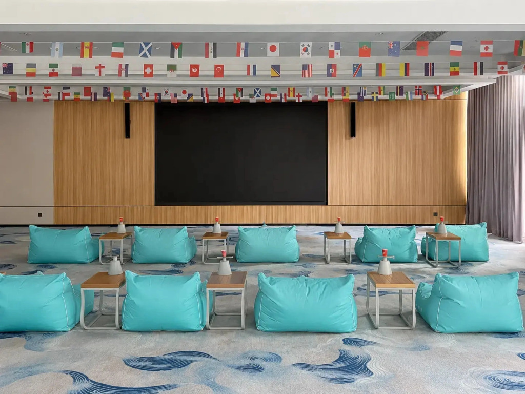 Апартаменты The Sunshine Beach King Suit Pool terrace