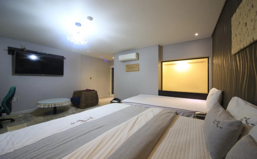 Busan H-AVENUE Hotel Seomyeon Station