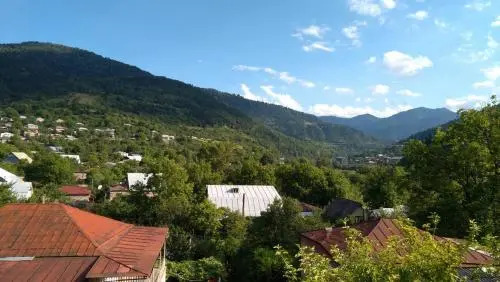 Bordjomi, Yvibisi.