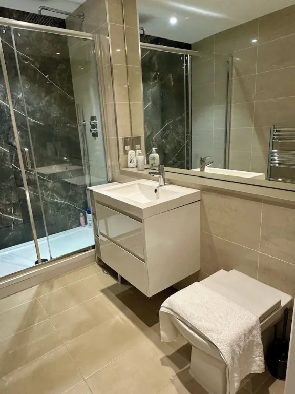 Kings Cross Nest Inn Studio Apartments