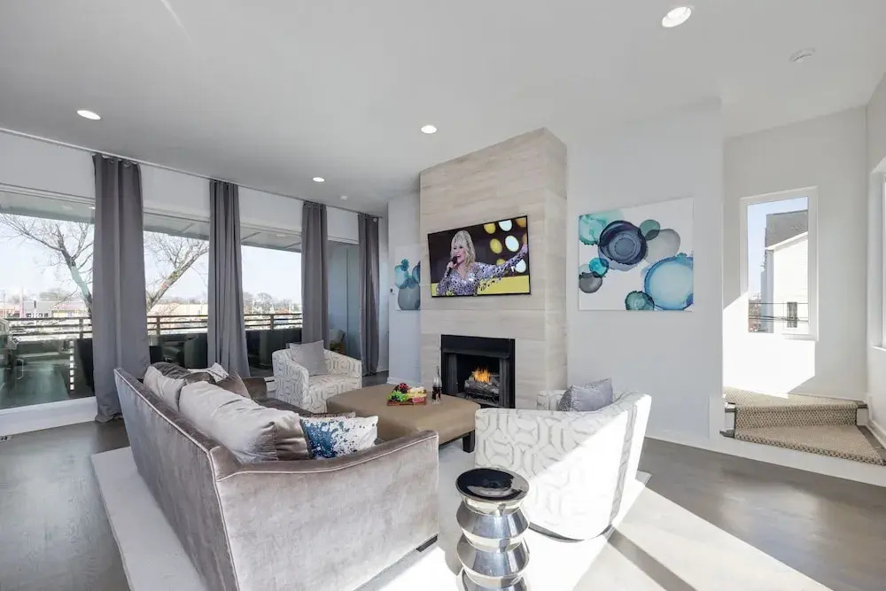 Nashville Notes - Sleeps 8 - Mins to Broadway!