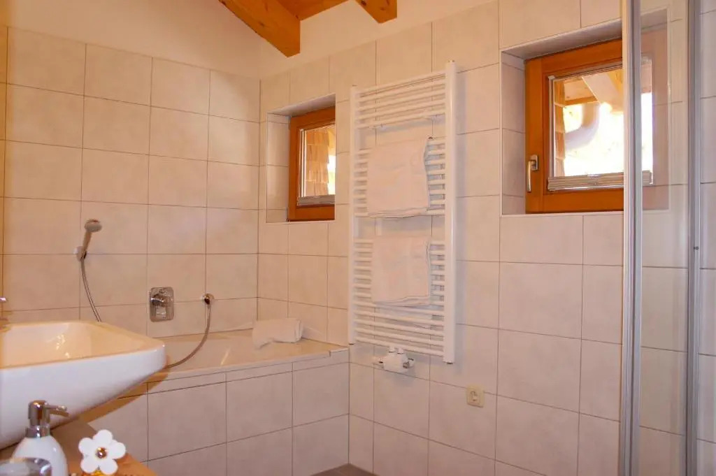 Apartments SARLO