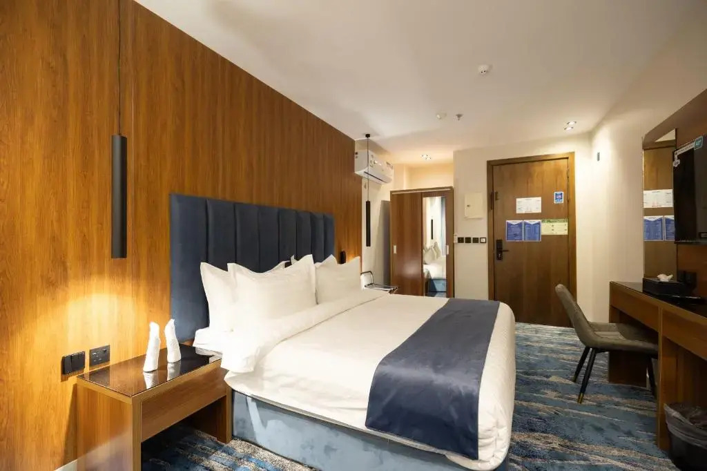 Blue Breeze Hotel