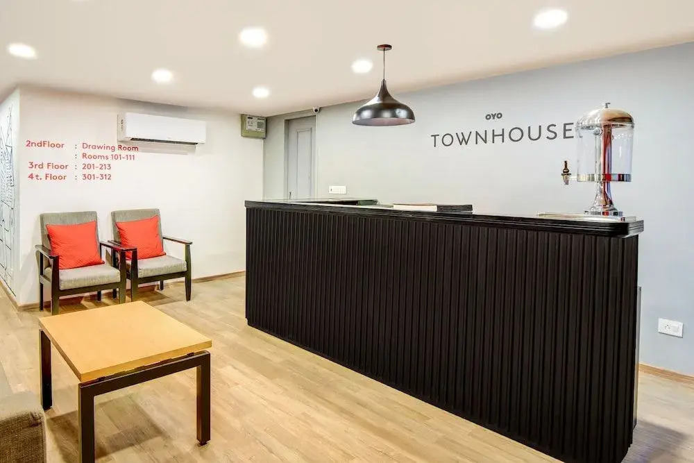 OYO Townhouse 115 Patel Nagar