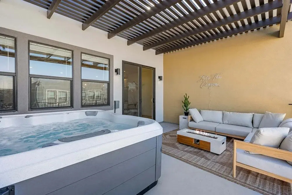 Into The Canyon 3 Bedroom Condo