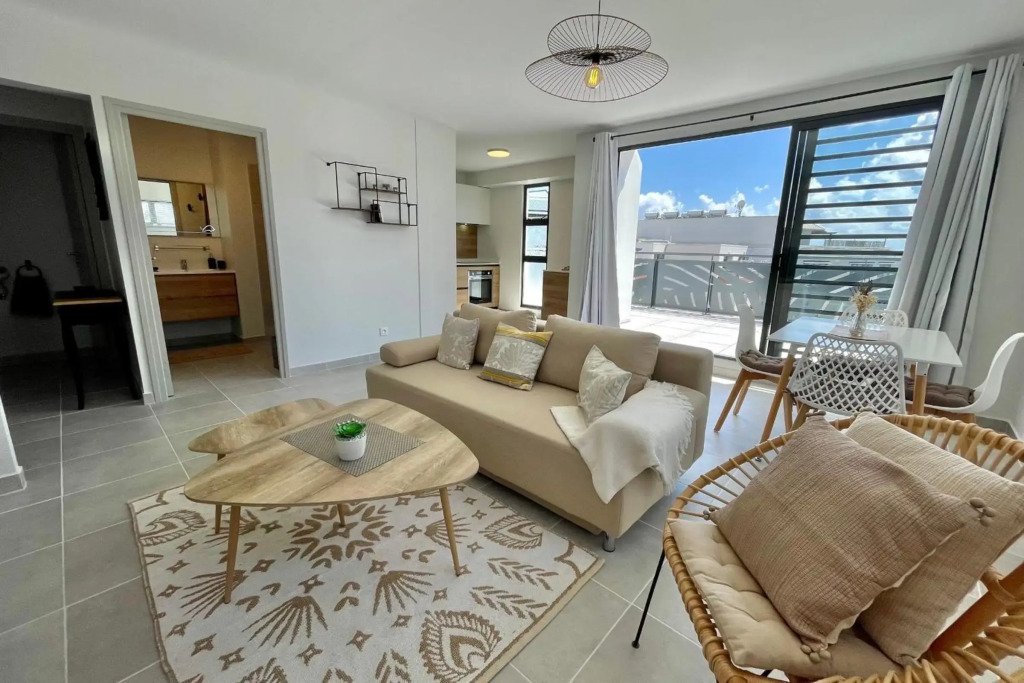 Mereani flat brand new condo in the center of Papeete