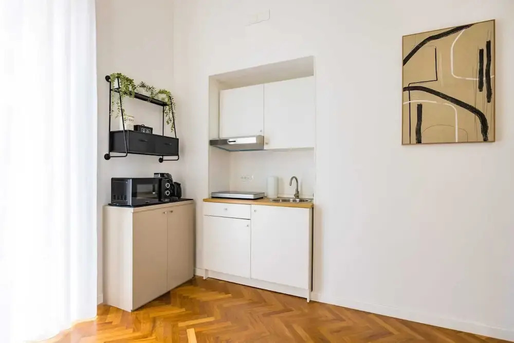 Thelos Apartment