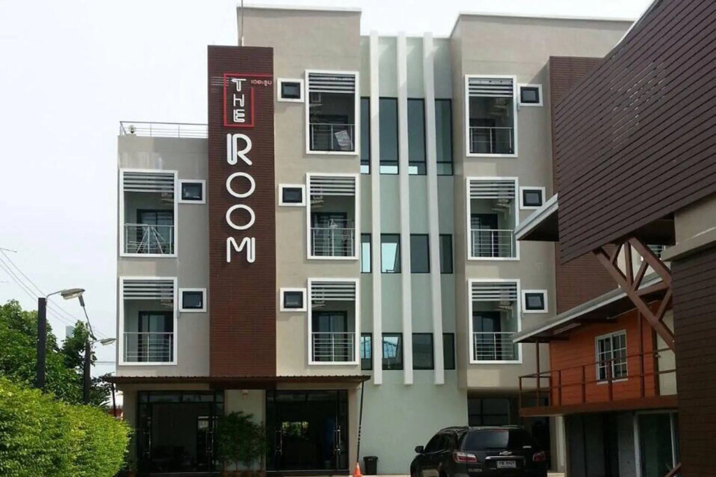 The Room Apartment