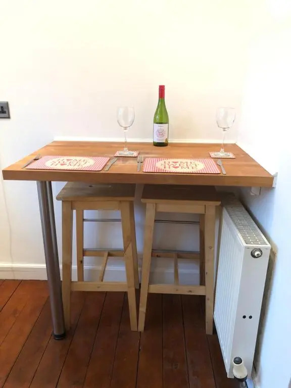 ACE Largs Ground Floor Apartment with Garden