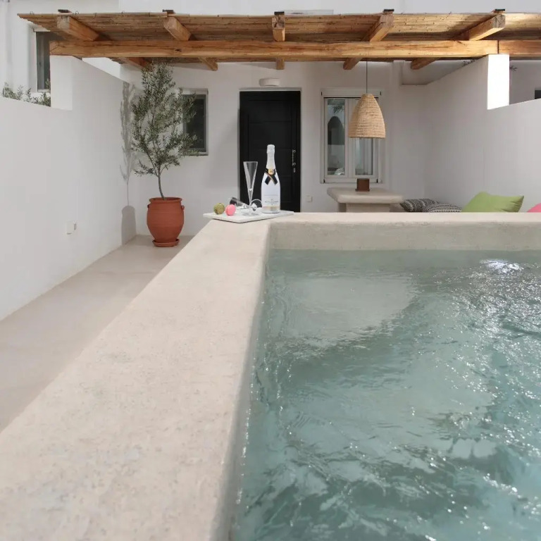 Iphimedeia Luxury Hotel & Suites