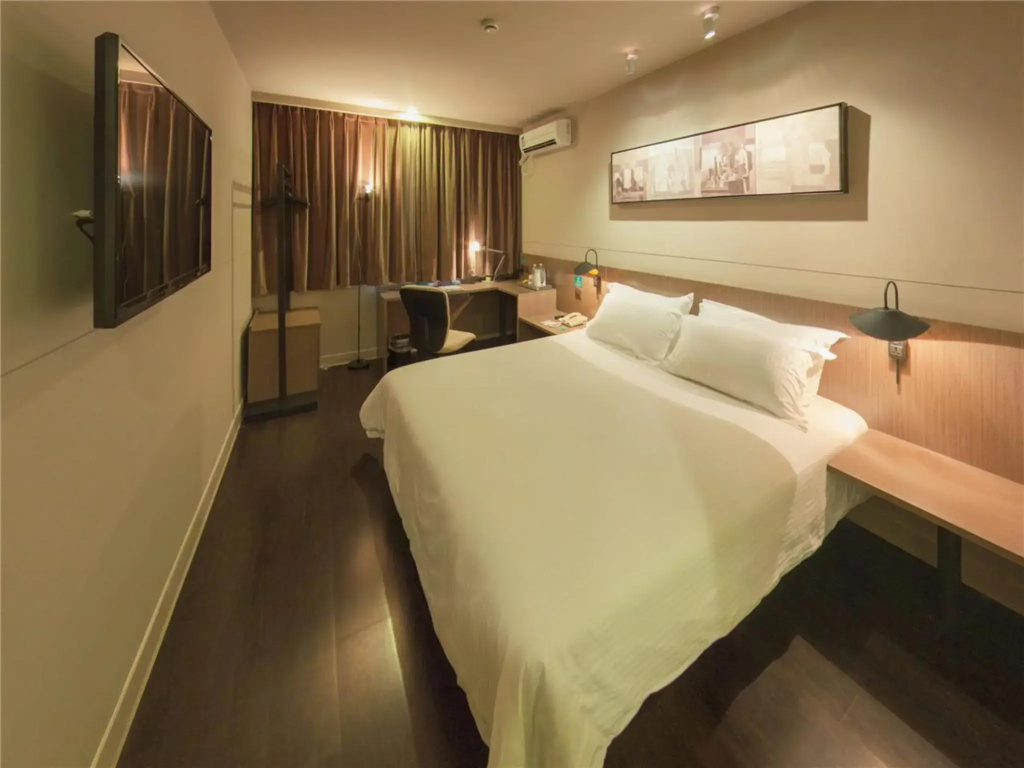 汉庭上海南京东路步行街中心酒店HanTing Hotel - Shanghai East Nanjing Road Pedestrian Street Center