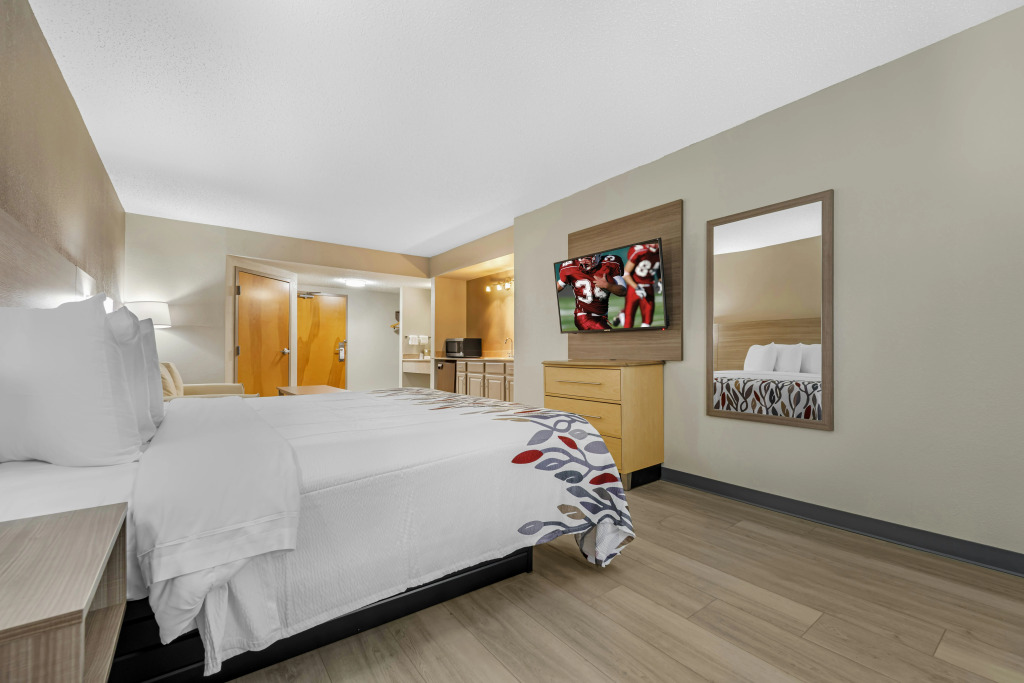 Red Roof Inn & Suites Philadelphia - Bellmawr