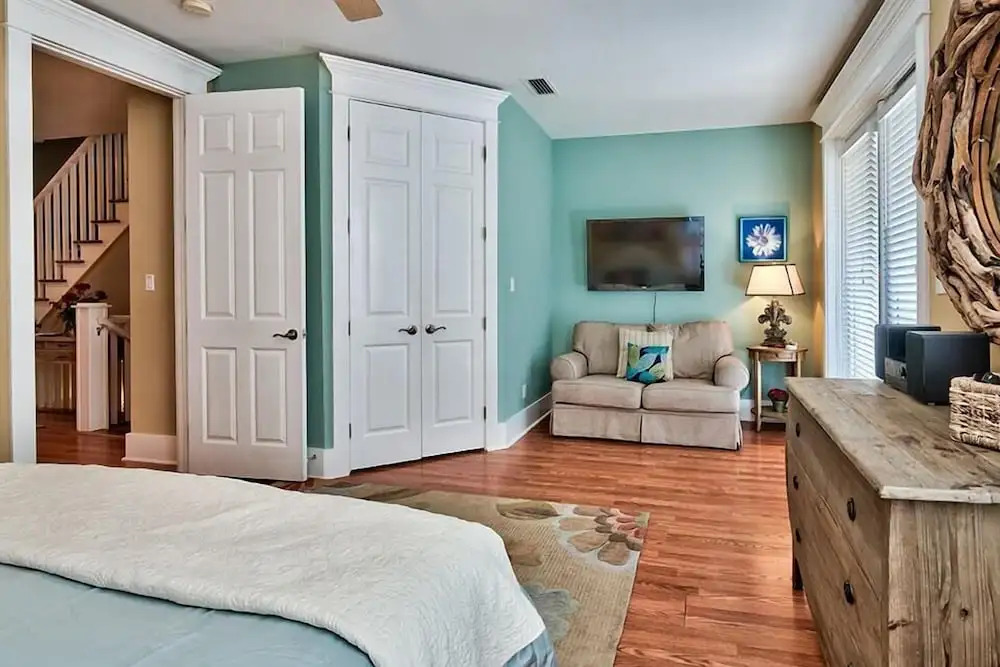 DESTIN BEACH THERAPY 4 Bedroom Holiday Home by Five Star Properties