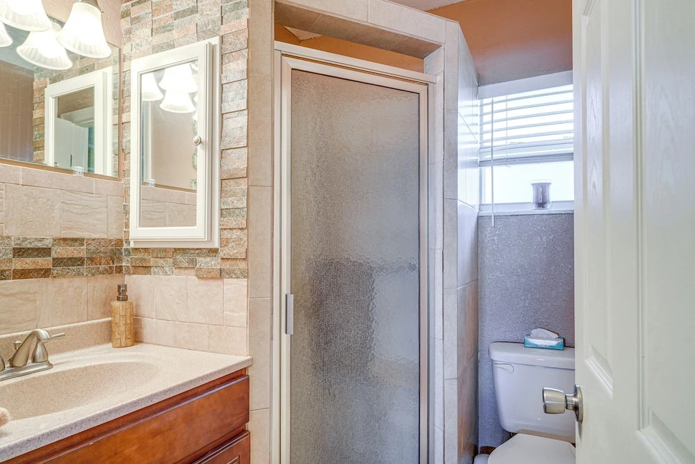 Auburndale Vacation Rental w/ Yard & Lake Views