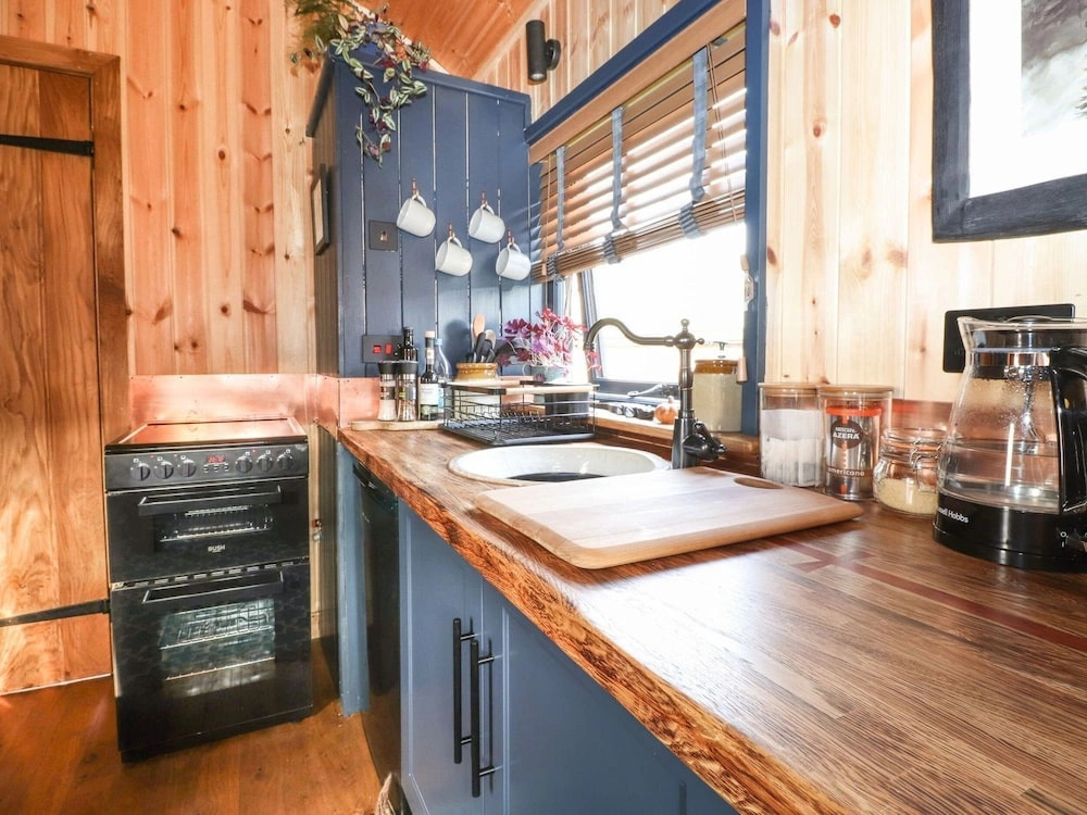 Dunfell Shepherds Hut