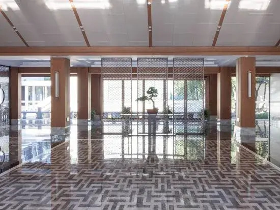 Yangzi Hotel