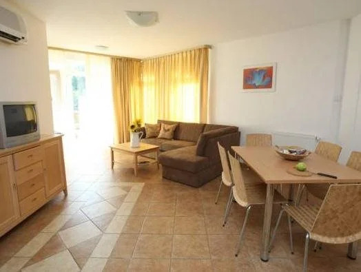Lelle Park Apartmanház
