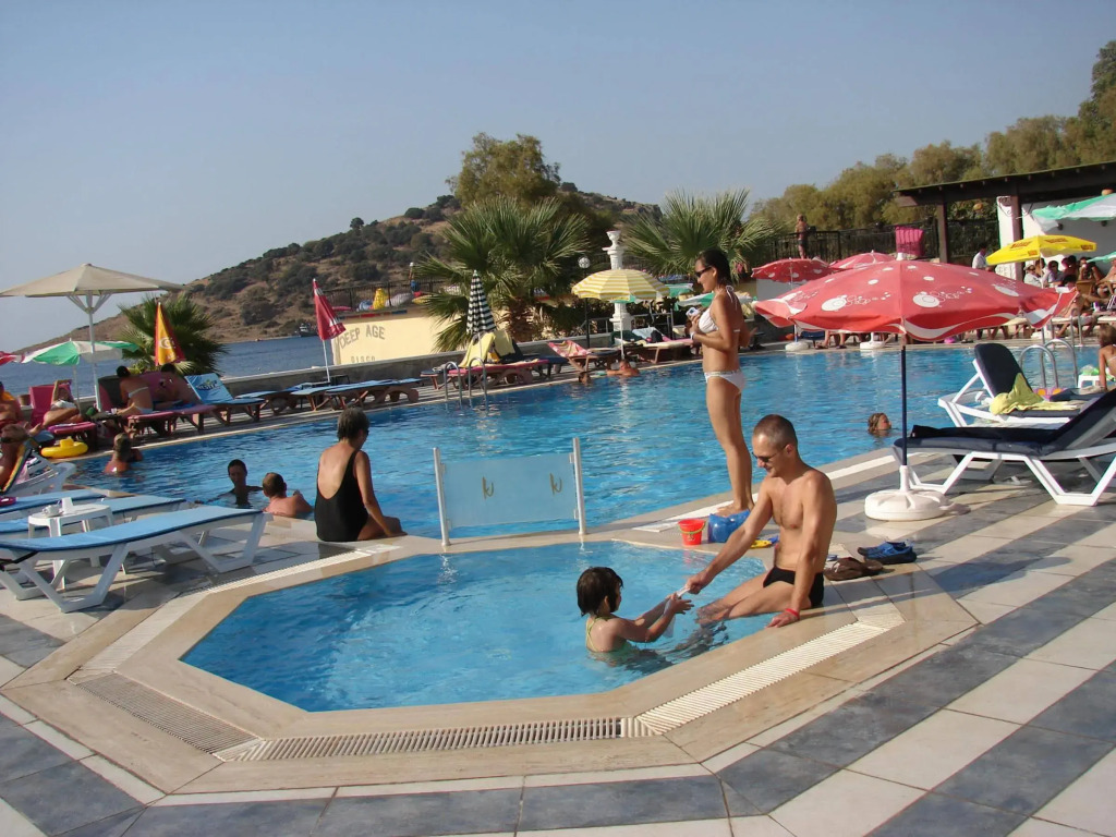 Golden Age Hotel Yalıkavak Bodrum