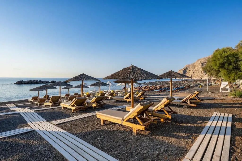 Nissia Beach Apartments & Suites