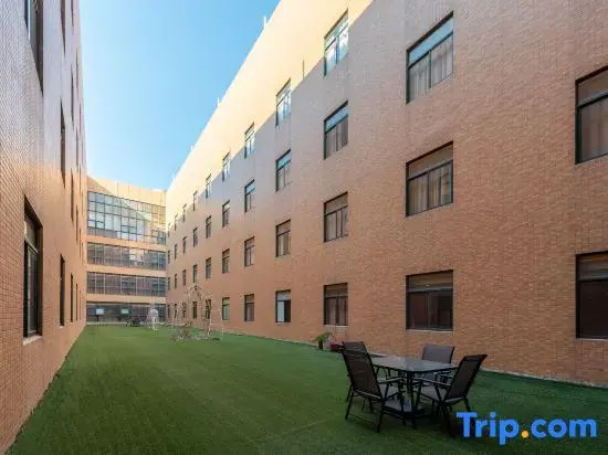 Zhongshan Randa Plaza Rezen Select Hotel