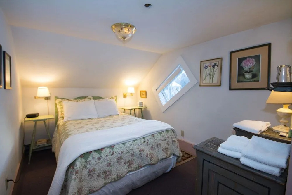 Old Stagecoach Inn